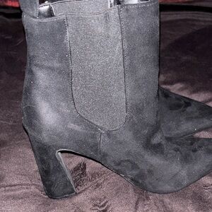 Rouge! Black Heeled Boots for Women